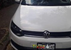 Urge Vendo excelente Volkswagen Polo 2015 Manual en en Cuernavaca