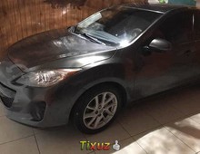 Vendo un carro Mazda Mazda 3 2012 excelente llámama para verlo