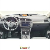 Volkswagen Tiguan Comfortline 5 asientos