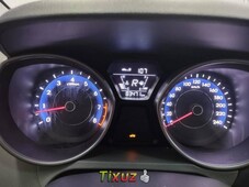 Auto Hyundai Elantra 2016 de único dueño en buen estado