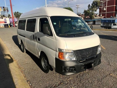 Nissan Urvan 2.5 Panel Vidrio Toldo Alto 4p Mt