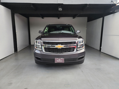 Chevrolet Suburban 5.3 V8 LT Piel At