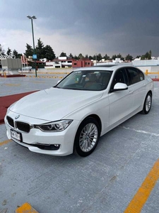 BMW Serie 3 2.0 328ia Luxury Line At