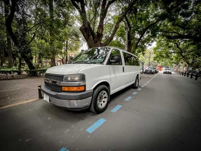 Chevrolet Express 8 Pasajeros Van L