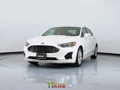Ford Fusion SE Luxury