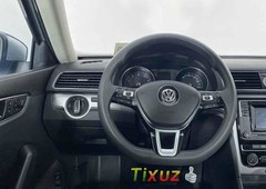 Pongo a la venta cuanto antes posible un Volkswagen Passat en excelente condicción