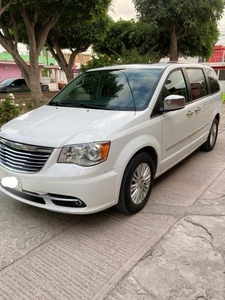 Chrysler Town & Country 3.6 Limited Mt