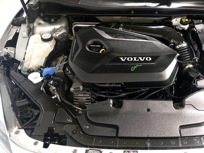 Volvo V40 1.6 FIRST EDITION T3 Hatchback 2015