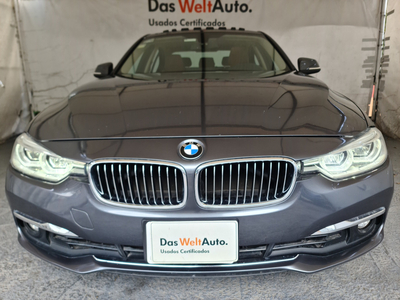 BMW Serie 3 2.0 330ia Luxury Line At