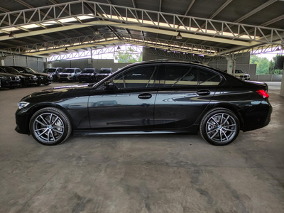 BMW Serie 3 2.0 330ia Sport Line At