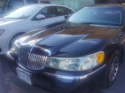 Lincoln Town Car Cartier Piel At