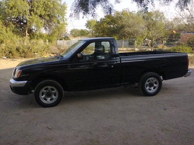 vendo camioneta frontier mod. 2000, color negro, AUT. 4 cil.