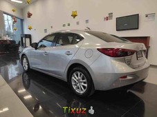 Auto Mazda 3 2017 de único dueño en buen estado