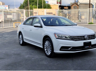 VOLKSWAGEN PASSAT4 PTS. SPORTLINE, L5, 2.5 LT., TIPTRONIC 6, PIEL, LEDS, RA-17