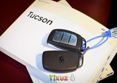 Pongo a la venta cuanto antes posible un Hyundai Tucson en excelente condicción