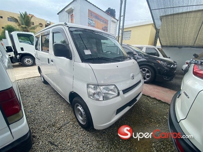 Toyota Town-Ace 2016