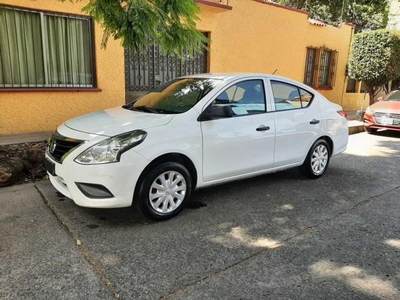 Nissan Versa 1.6 Drive Mt