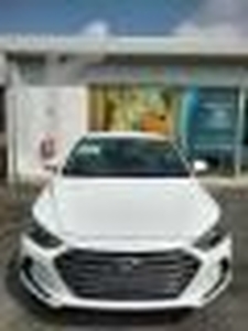 Hyundai ELANTRA 4p GLS Premium L4/2.0 Aut