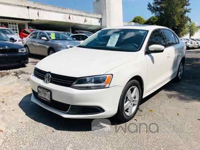 Volkswagen Jetta Nuevo 4p Style Active L5/2.5 Aut