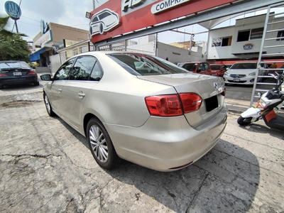 Volkswagen Jetta 2.5 Sport At