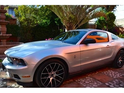ford mustang 2012 plata