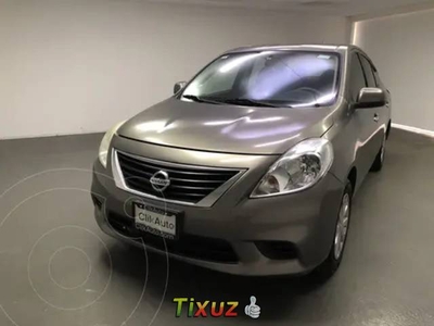 Nissan Versa Sense Aut