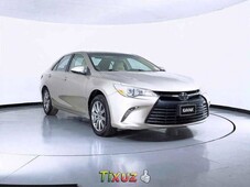 Auto Toyota Camry 2017 de único dueño en buen estado