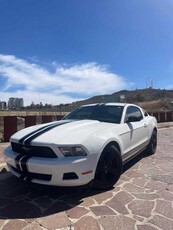 Ford Mustang Lujo V6 Mt