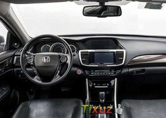 Auto Honda Accord 2016 de único dueño en buen estado