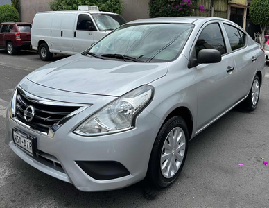 Nissan Versa 1.6 Drive Mt