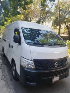 Nissan Urvan 2.5 Panel Amplia Aa Mt