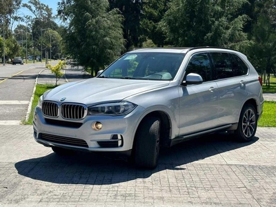 BMW X5 3.0 X5 Xdrive35ia . At