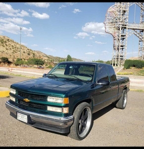 Chevrolet Silverado Pickup 1500 Custom 4vel Mt