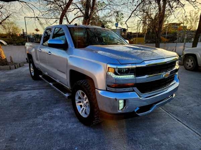 Chevrolet Silverado 2018 8 cil automatica mexicana