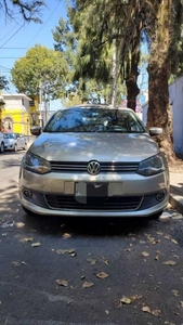 Volkswagen Vento 1.6 Highline At