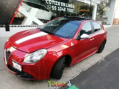 Alfa Romeo Giulietta Quadrifoglio Verde Piel