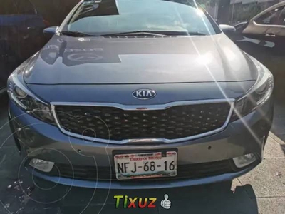 Kia Forte Sedán EX