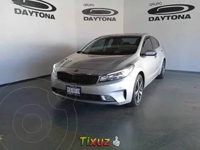 Kia Forte Sedán SX Aut