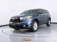 Se pone en venta Toyota Highlander 2016