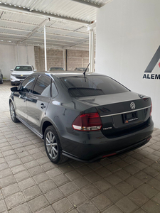 Volkswagen Vento 1.6 Confortline At