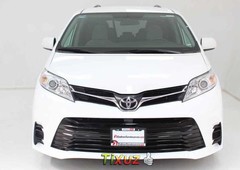 Toyota Sienna 2014 barato en Benito Juárez