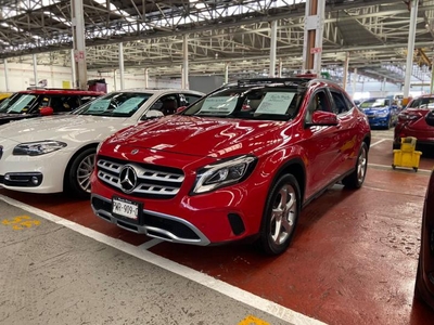 Mercedes Benz GLA 200