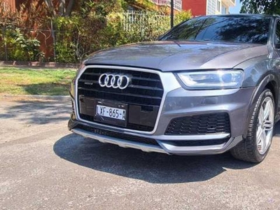 Audi Q3 2.0 S-line Plus At