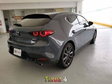 Mazda 3 2020 en buena condicción
