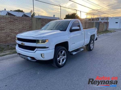 Chevrolet Silverado 2014 6 cil automatica mexicana