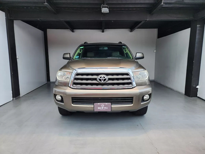 Toyota Sequoia 4.6 SR5 Premium At