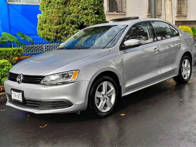 Volkswagen Jetta 2.5 Style Active 5vel Mt