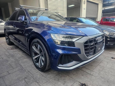 Audi Q8 S LINE