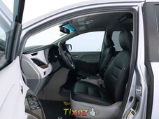 Auto Toyota Sienna 2017 de único dueño en buen estado