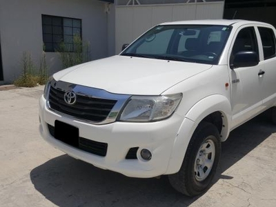 TOYOTA HILUX 4X4 2013